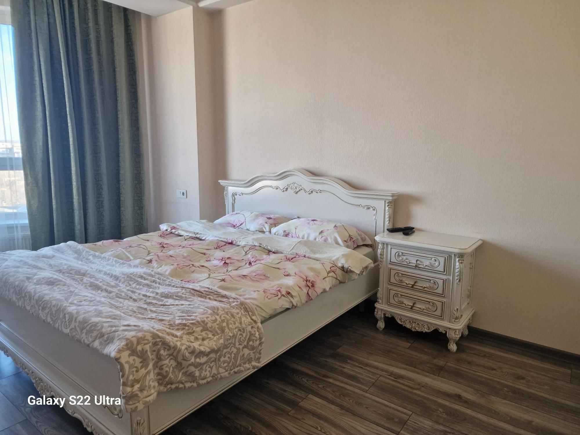 Красивая Квартира На Берегу Озера. Chisinau Bagian luar foto